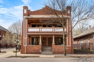 Building Photo - 400 N. 9th-4TH OFFSET