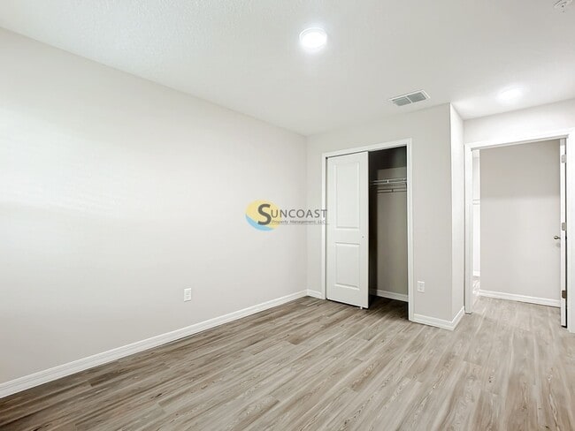 Building Photo - 11486 Oakfield Ct