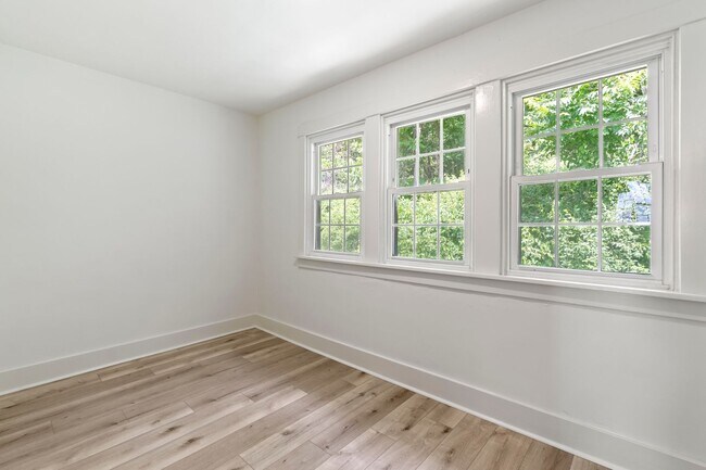 Building Photo - READY FOR MOVE IN! Don't miss this fully renovated 3-bedroom in Penn Hills!