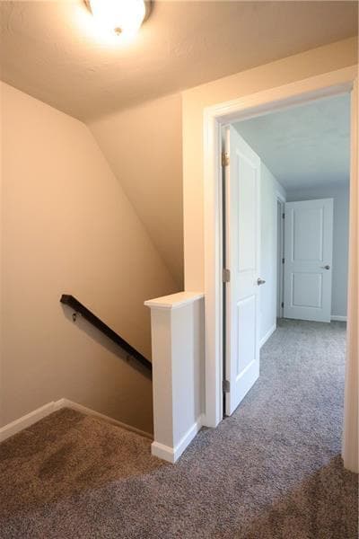 Building Photo - 604 Carriage Hill Dr