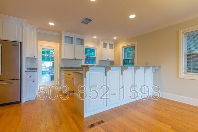 Building Photo - 2762 NW Quimby St