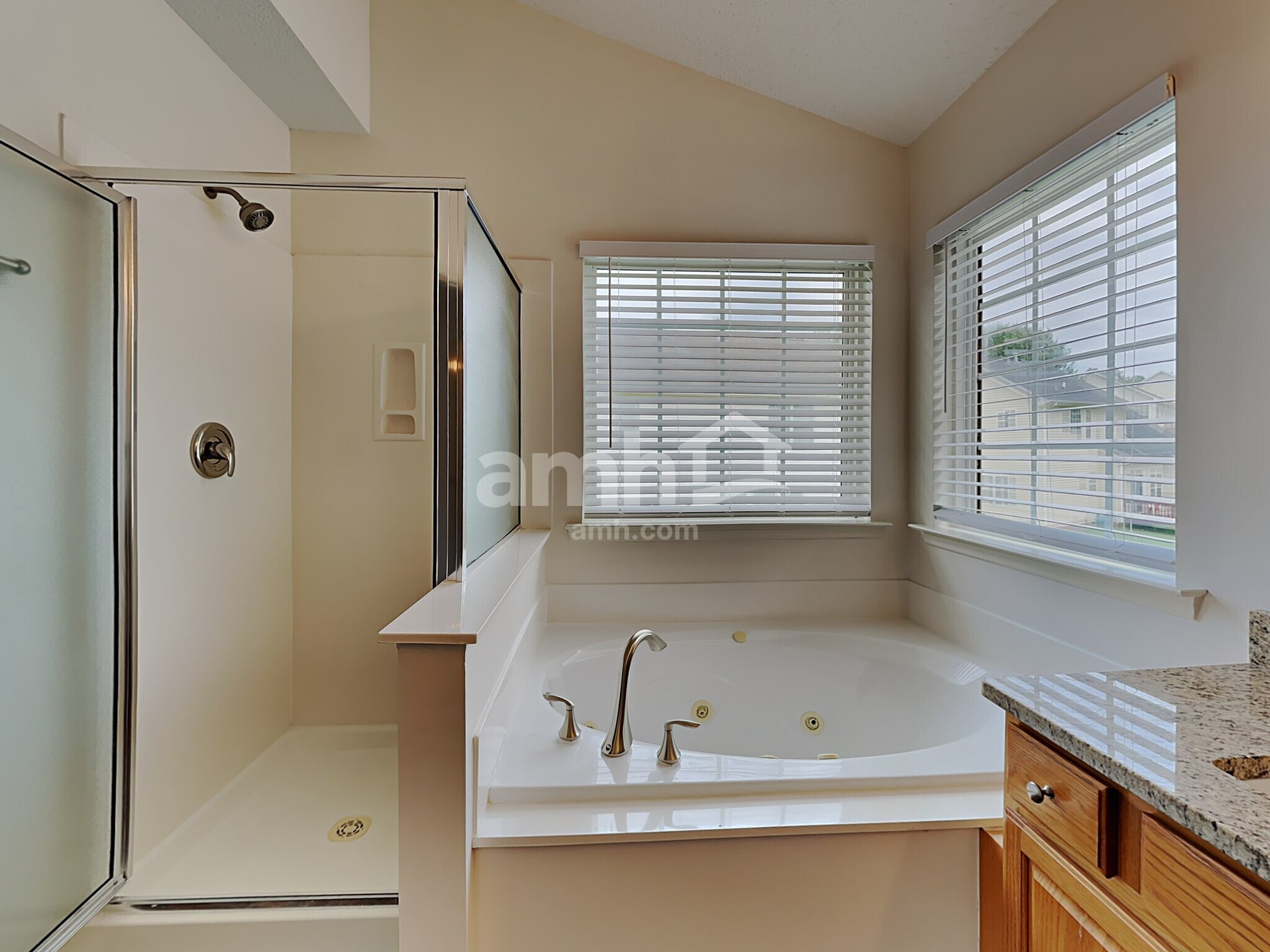 Building Photo - 135 Cabot Dr