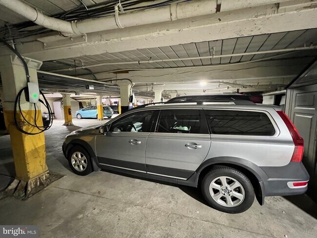 Building Photo - 1147 N 4th St