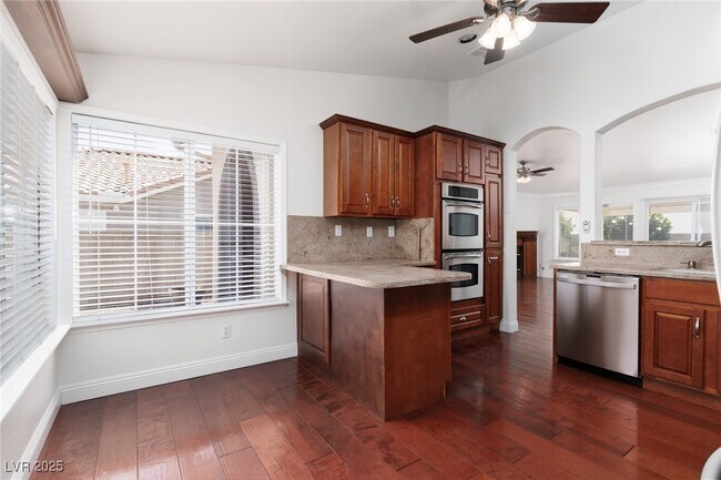 Building Photo - 1109 Deer Horn Ln