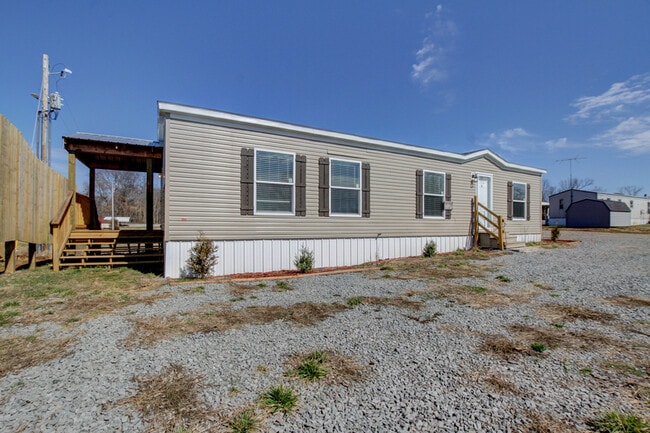 Building Photo - 295 Seay Rd