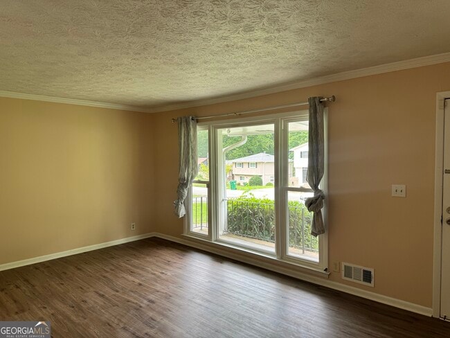 Building Photo - 827 San Miguel Dr