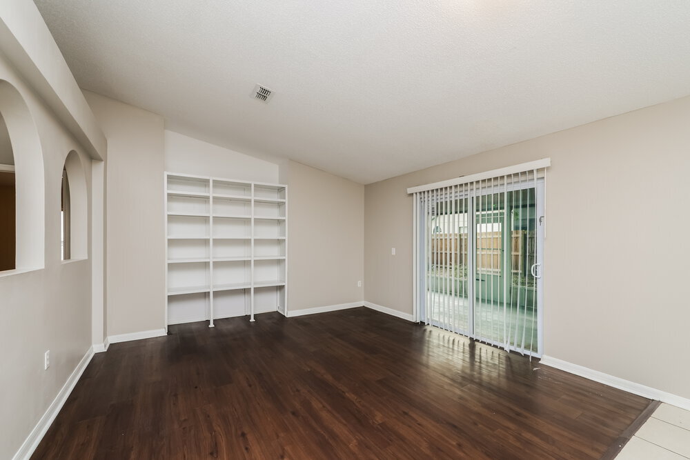 Building Photo - 12814 Lake Vista Dr
