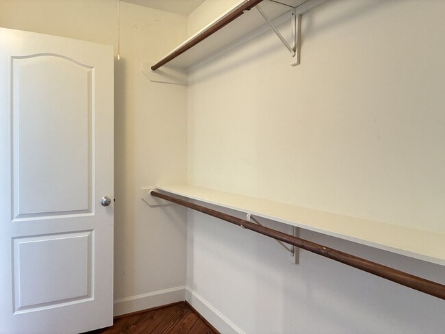 Building Photo - 1000 Columbus St