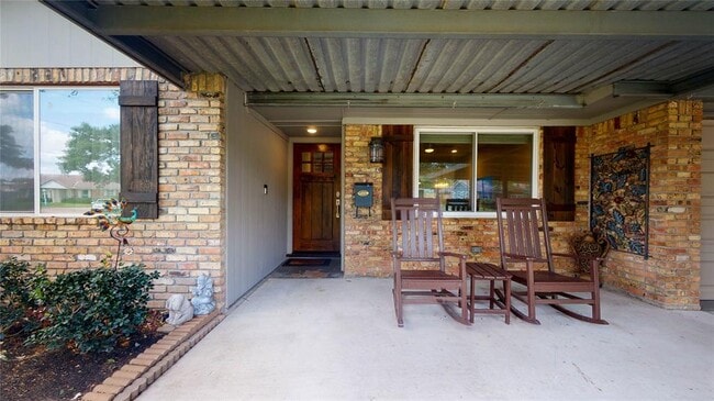 Primary Photo - 3011 Larknolls Ln