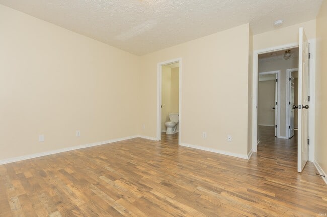 Building Photo - 3224 Park Ridge Dr