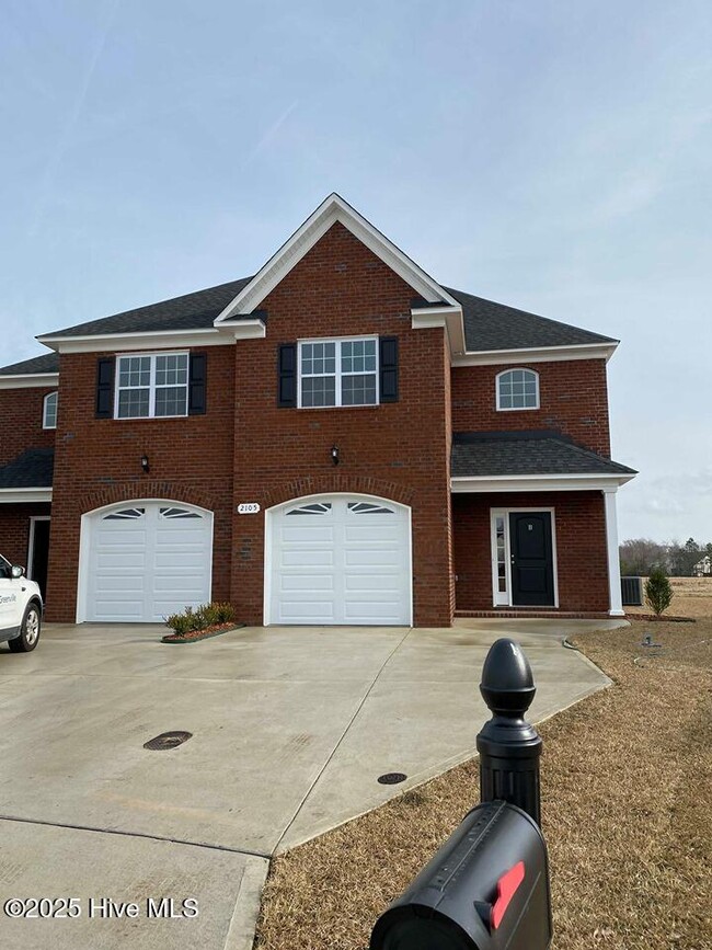 Building Photo - 2105 Remington Ct
