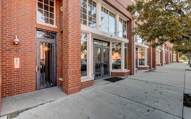 Building Photo - 201 E Las Animas St