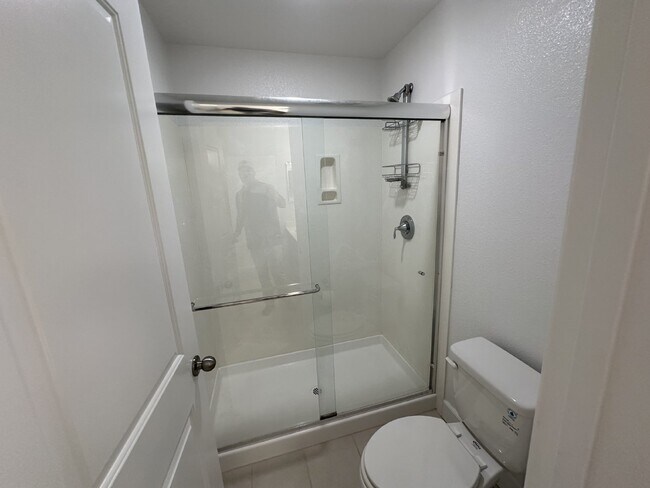 Building Photo - Beautiful 4 Bed, 3 Bath Home in Perfect Tracy Location