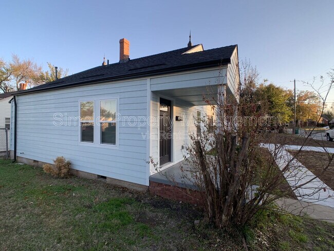 Building Photo - 3528 NW 26th St