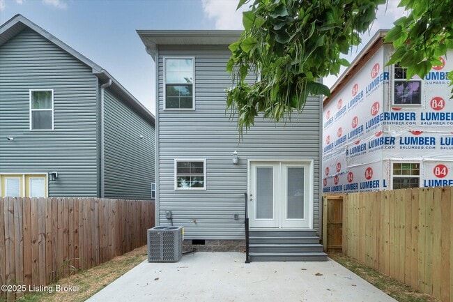 Building Photo - 721 E Caldwell St