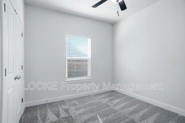 Building Photo - 2809 W Bewick St