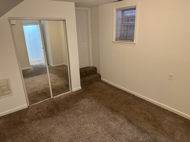 Basement apartment bedroom - 71 W St NW