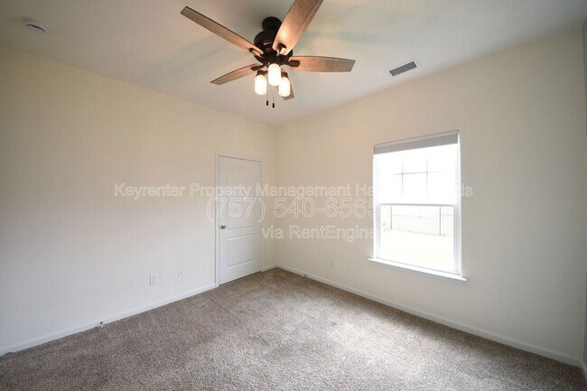 Building Photo - 126 Peck Ln