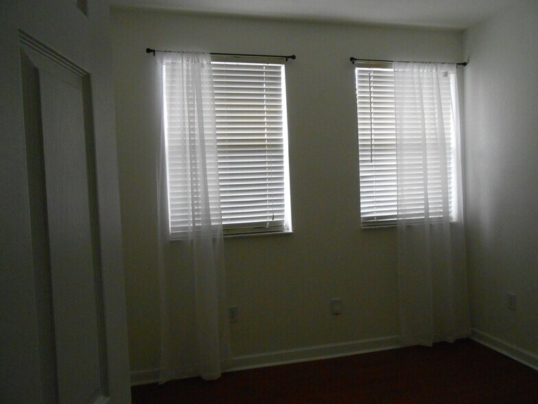 Building Photo - 12301 SW 124th Ter