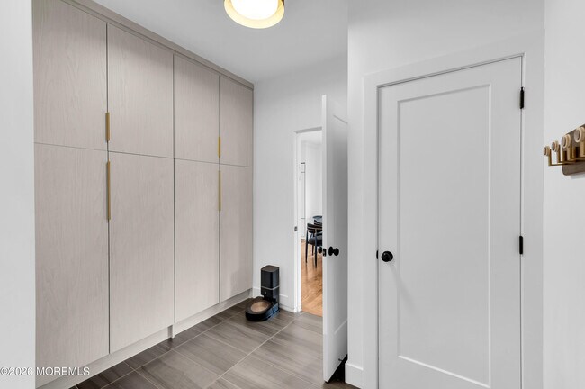 Building Photo - 1675 St Regis Ct