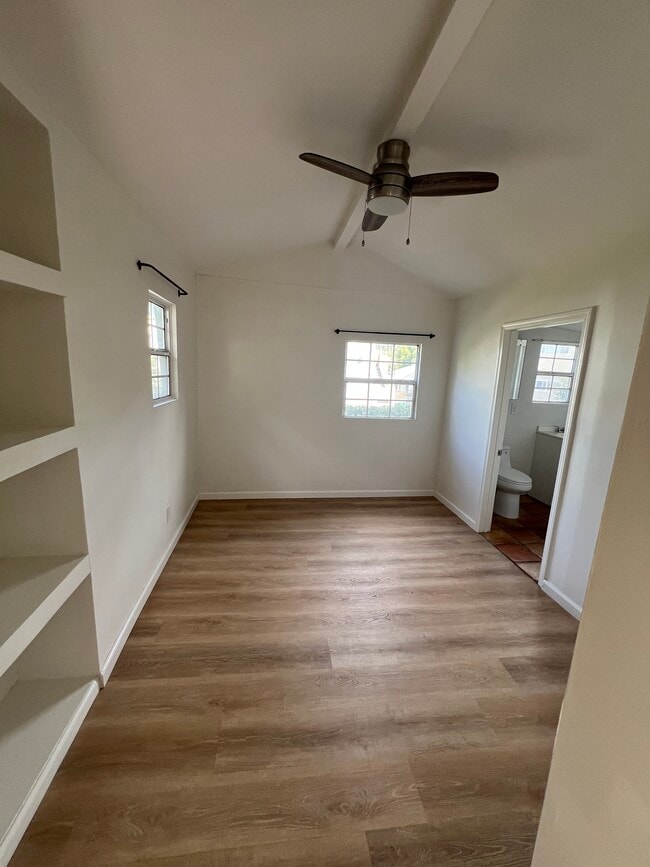 Building Photo - 1725 Kent St