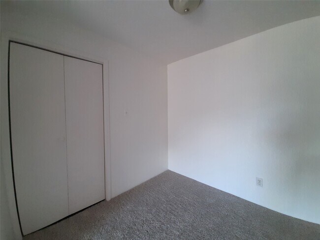 Building Photo - 12955 Woodforest Blvd