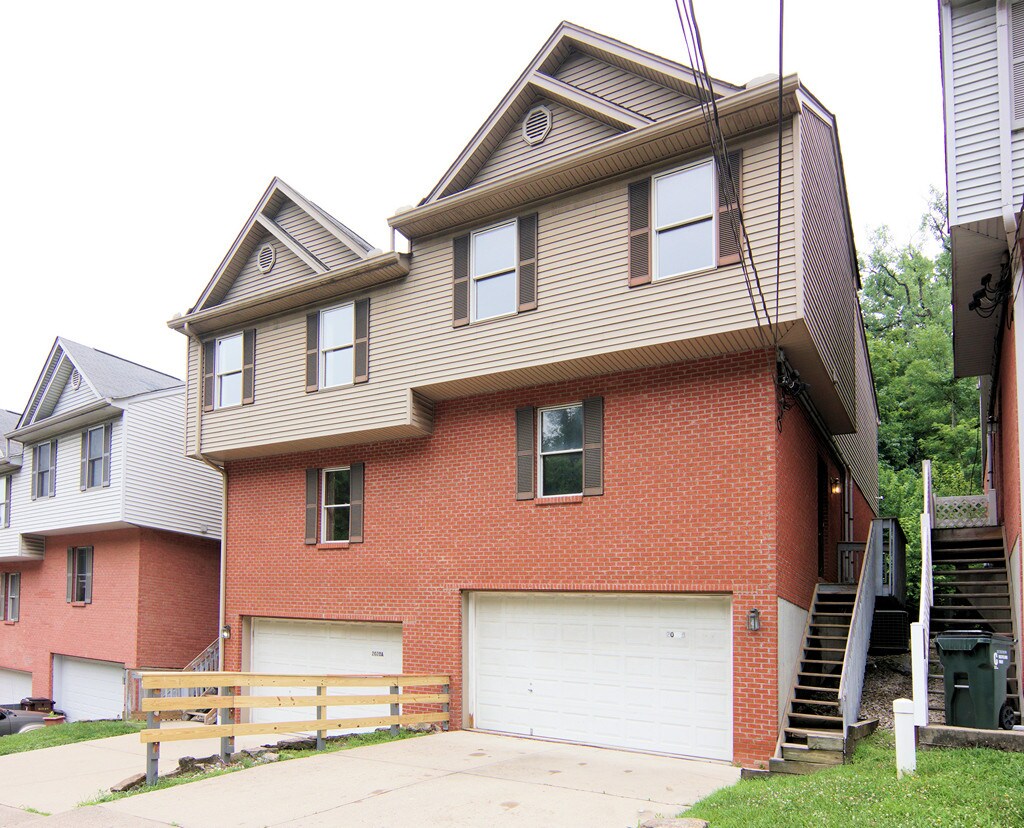 Building Photo - 2020 Benton Rd