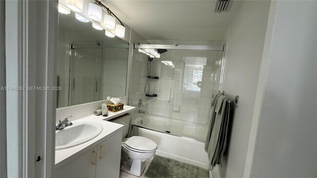 Building Photo - 19701 E Country Club Dr