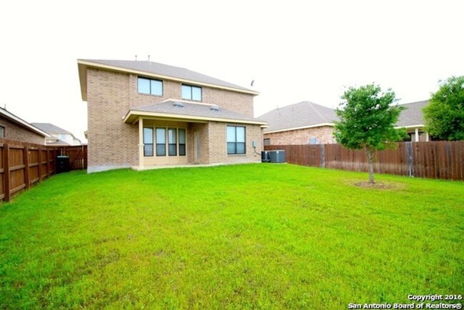 Building Photo - Beautiful 3-Bedroom 2.5 Bathroom in Stillw...