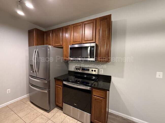 Building Photo - 3035 Blue Sky Cir