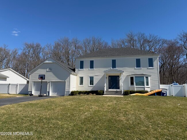 Building Photo - 8 Ridge Rd