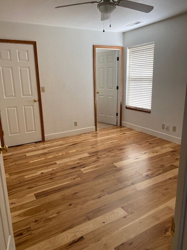 Building Photo - 3665 Cashill Blvd