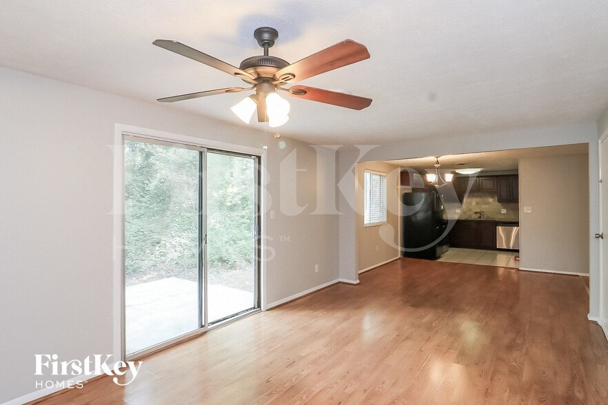 Building Photo - 4788 North Cir