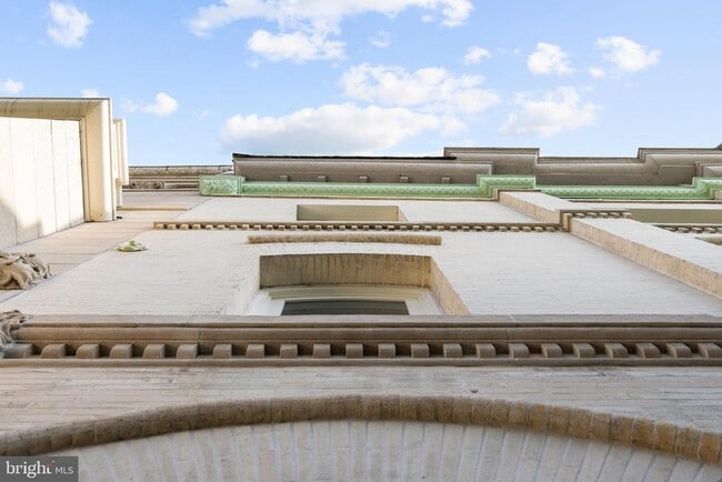 Building Photo - 2131 S St NW