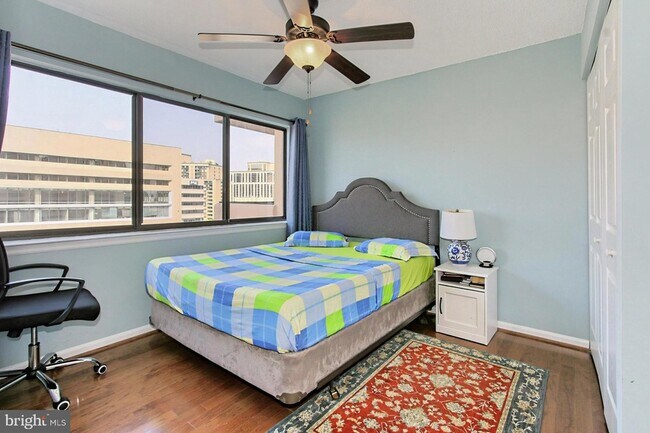 Building Photo - 1301 N Courthouse Rd