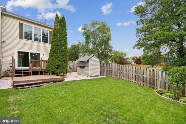 Building Photo - 7191 Fairfield Ct