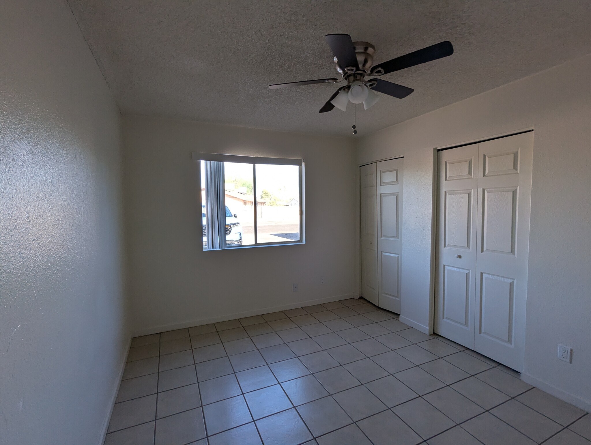 Building Photo - 1420 N Evergreen St