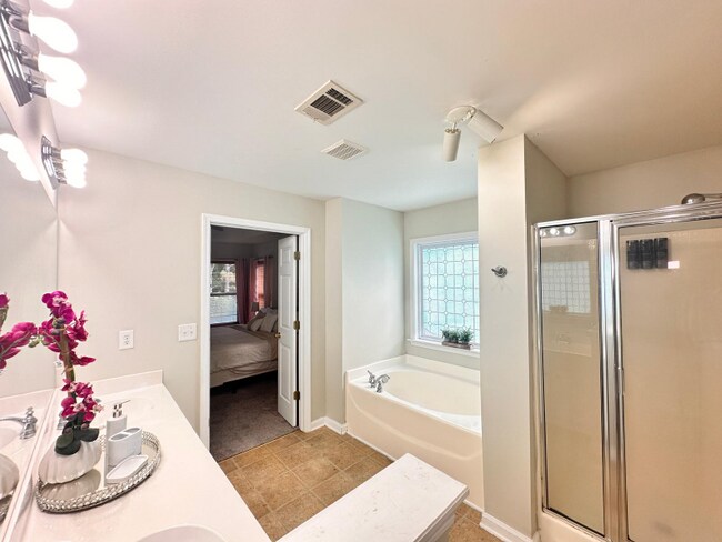 Building Photo - 175 Mill Creek Dr