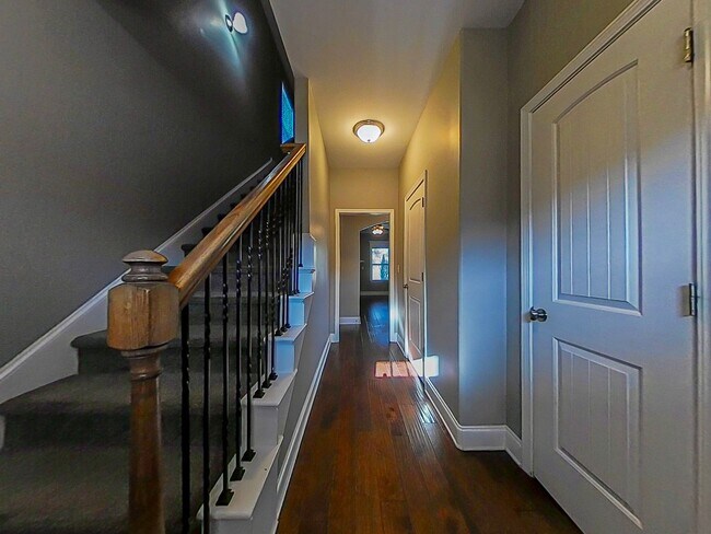 Building Photo - 3 Bedroom 2.5 Bath in Crawford Creek