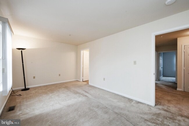 Building Photo - 4429 Blue Heron Way