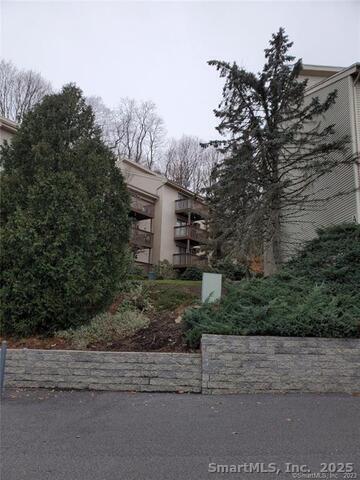 Building Photo - 38 Padanaram Ave