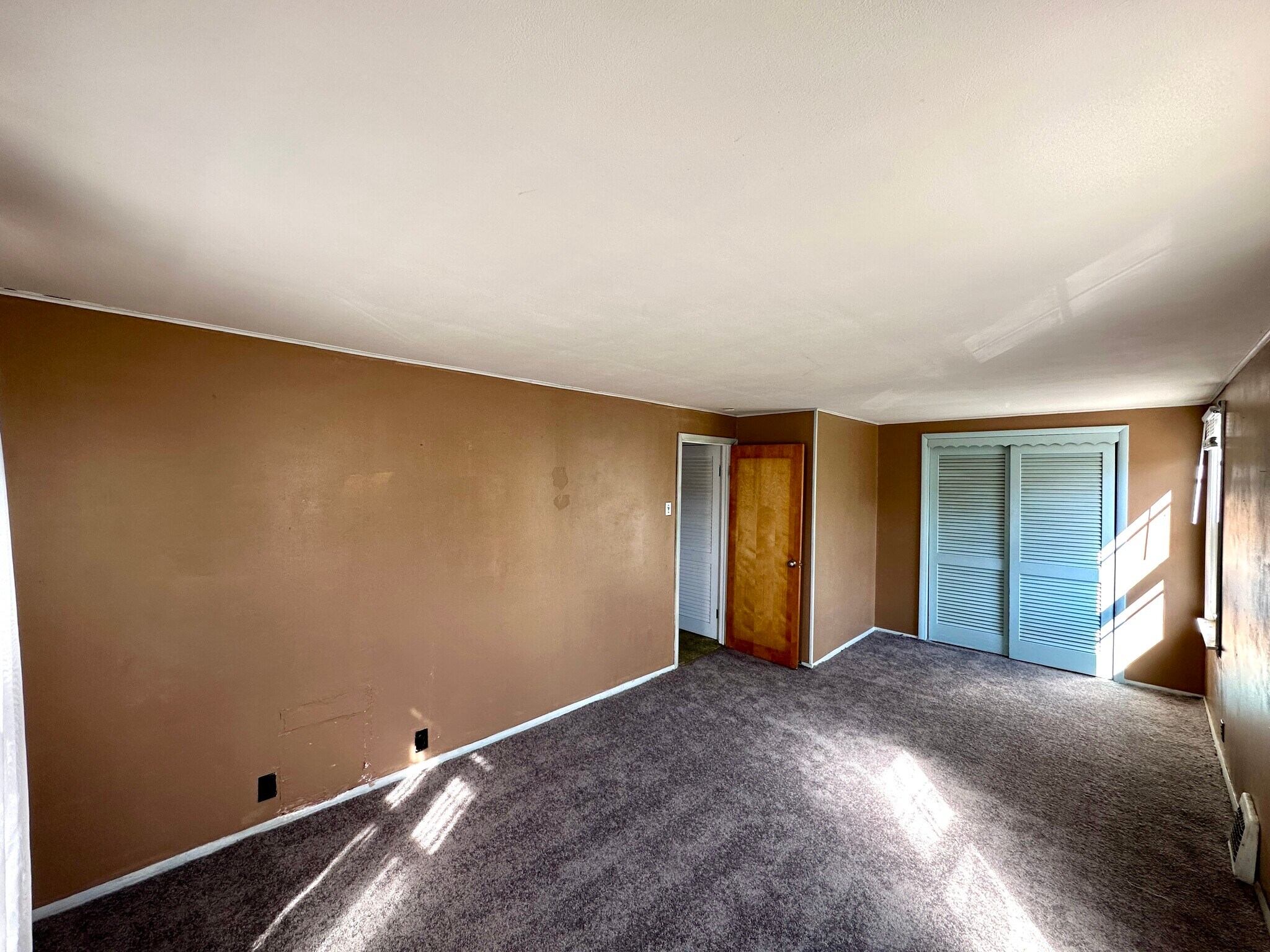 Building Photo - 110 W Chartes St