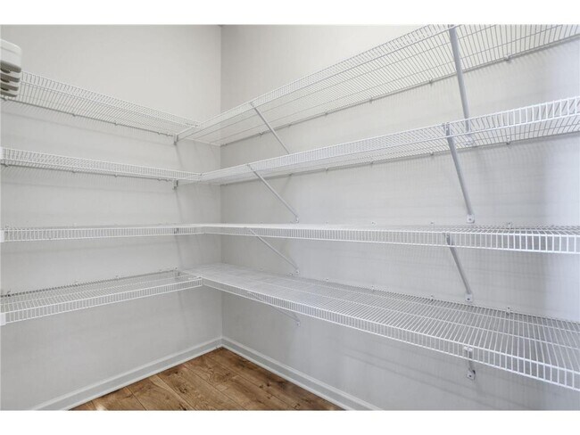 Building Photo - 5610 Xene Ln N