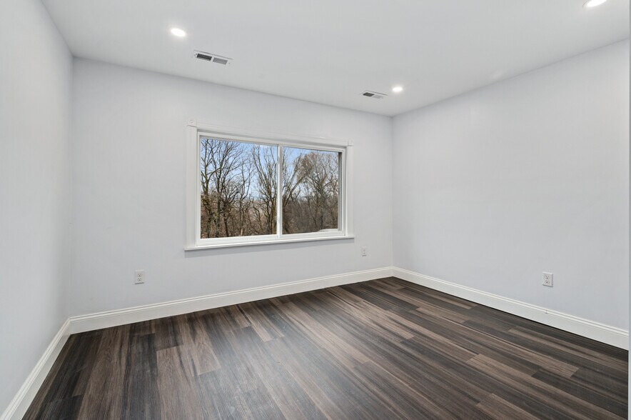 Building Photo - 316 Laurel St