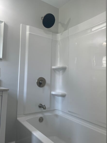 Master bathroom - 10334 Adirondack View Hts