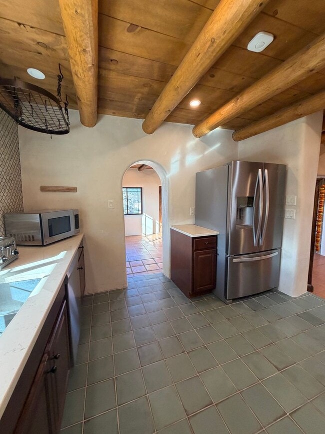 Building Photo - 152 Lorenzo Rd