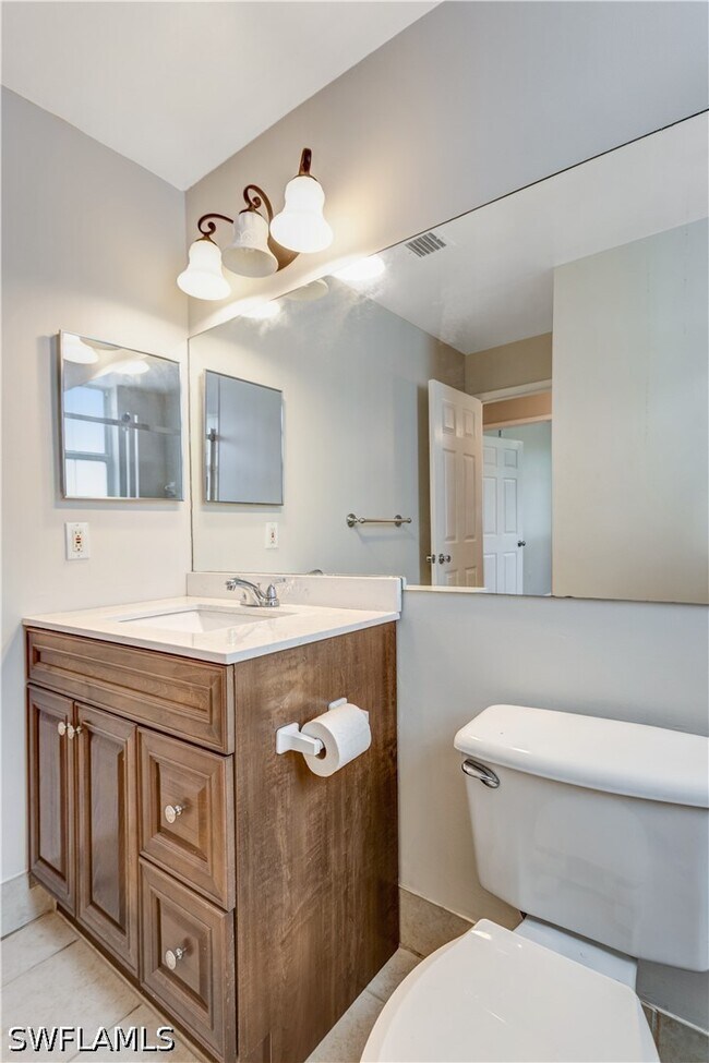 Building Photo - 1105 Reserve Ct