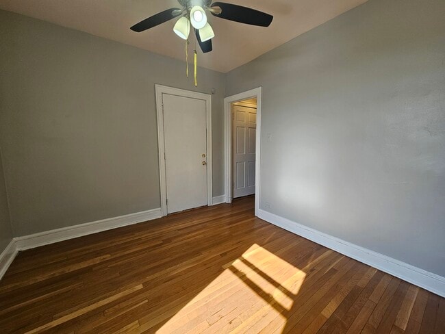 Building Photo - 4608 N Spaulding Ave