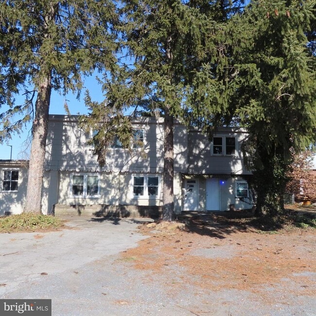 Building Photo - 11601 Buchanan Trail E