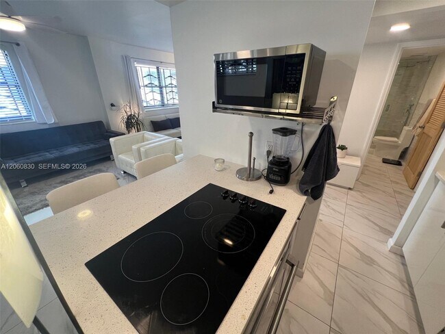 Building Photo - 1390 Ocean Dr